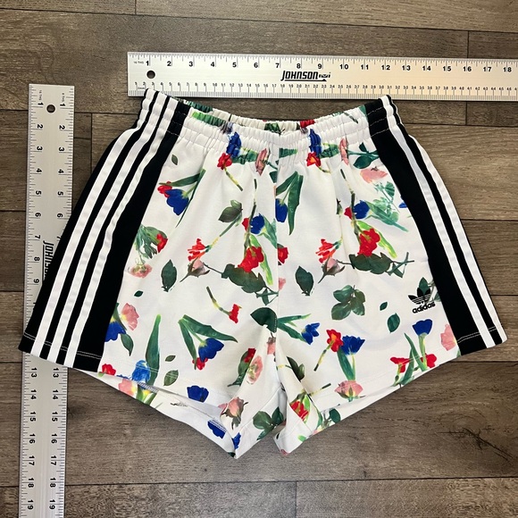 ADIDAS ORIGINALS X BELLISTA Shorts - Picture 1 of 3